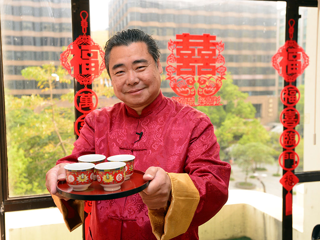 大妗無限耆 鐵漢也勝任